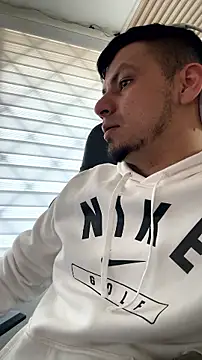 Chat +18 de Rick_Adams ao vivo