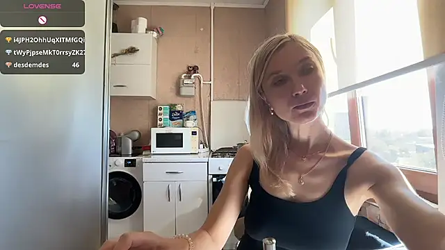 XXX chat uživo modela AngelJeni