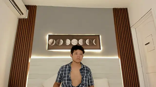 Axel_West8 Chat XXX in diretta