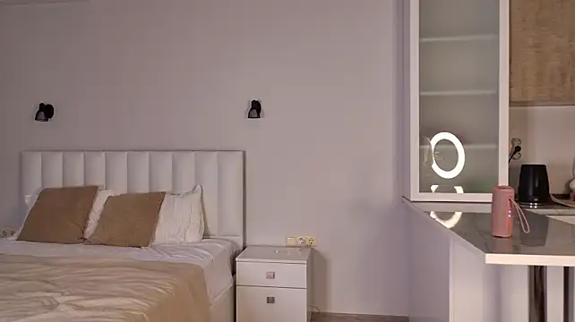 Онлайн чат XXX Mia_Syvelle