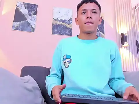 Chat +18 de Lian_Lodson ao vivo