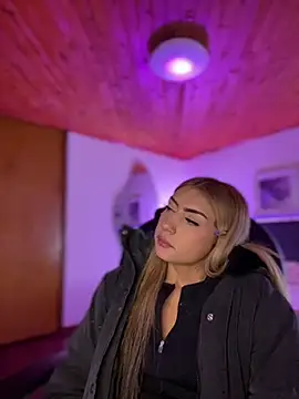 Živý XXX chat Hasly_Pink1