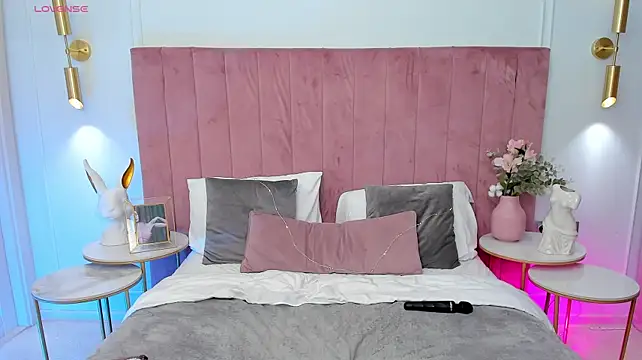 MilaVoxx – webcam-show