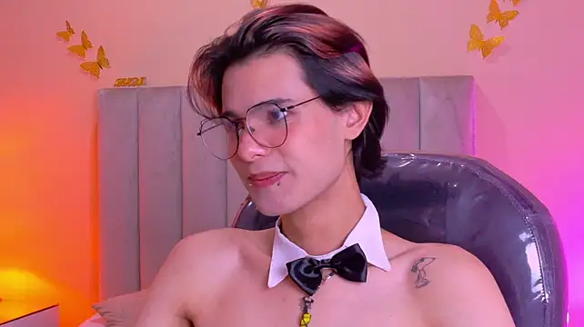 צ'אט XXX בשידור חי של Derek_Sinn