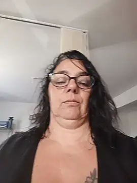 pulpeuse64 Adlı Modelin Canlı XXX Sohbeti