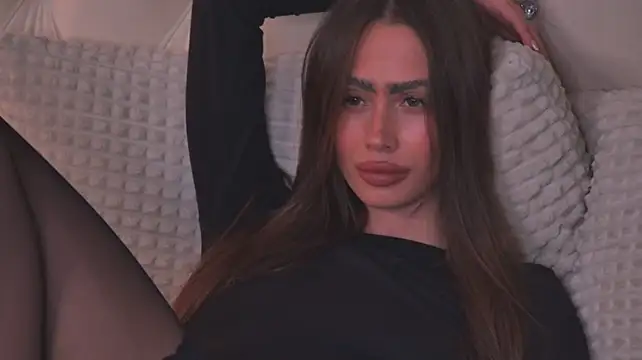 دردشة Amanda_River الجنسية المباشرة