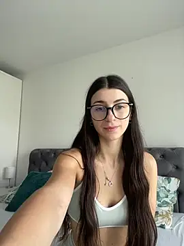Wildberry_ Adlı Modelin Canlı XXX Sohbeti