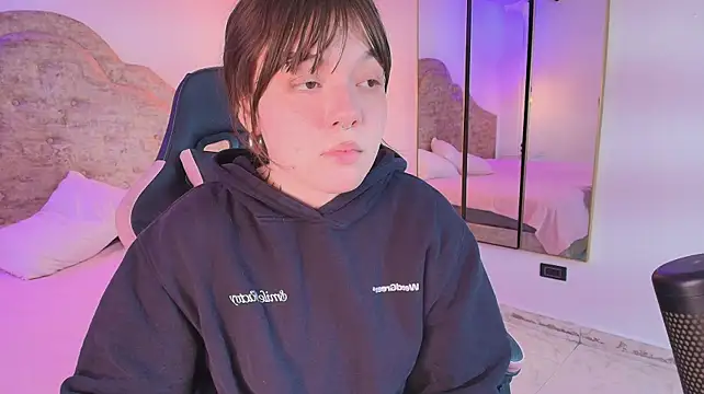 צ'אט XXX בשידור חי של Fluffy_Bubble21