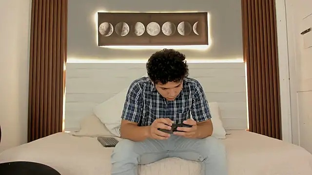Axel_West8 élő XXX-chatje