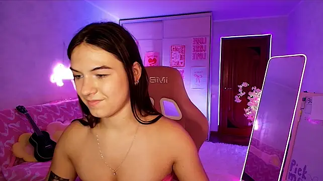 Chatroom XXX en direct de luna_lust_212