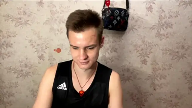 Chatroom XXX en direct de BigBabyMax