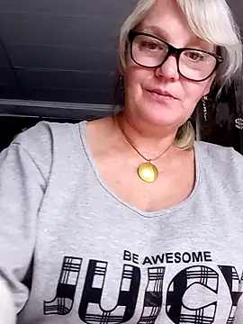 irinamaux Chat XXX in diretta