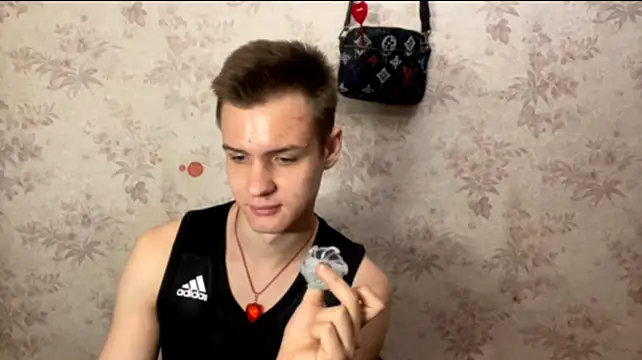 XXX chat uživo modela BigBabyMax
