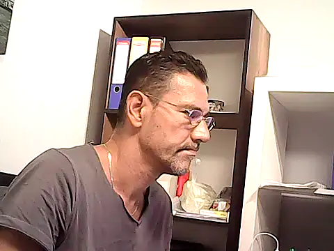 دردشة mastercharisma35 الجنسية المباشرة