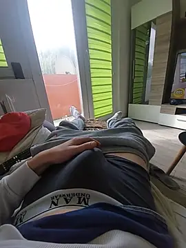 MlodyDres Live XXX Chat