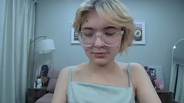 RuraBlare's Live XXX Chat