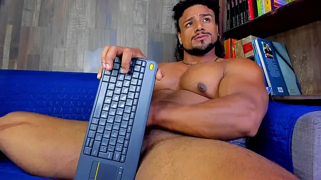 MikeEstevess: онлайн-секс-чат