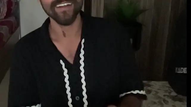 צ'אט XXX בשידור חי של Mr_Raje