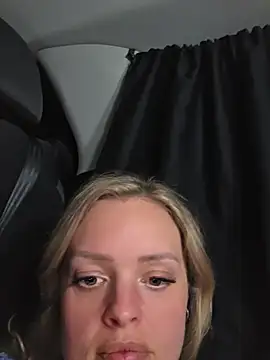Bridgette03's Live XXX Chat