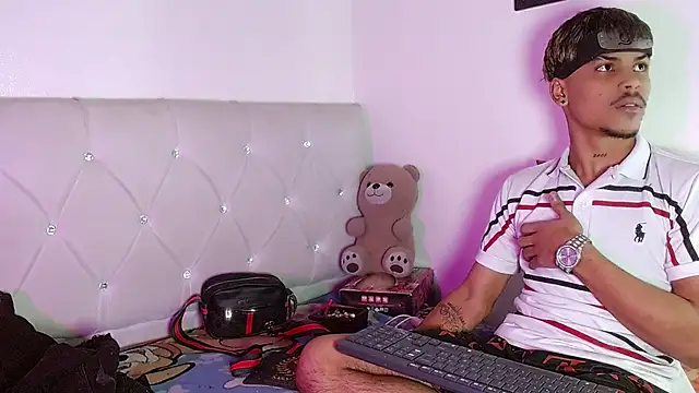 Angel_foxc13のライブXXXチャット