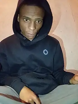 Pokazy przed kamerką – SexyCaramelDude23