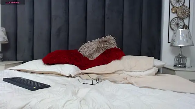 XXX chat uživo modela DaniStuart