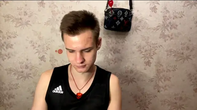BigBabyMax élő XXX-chatje
