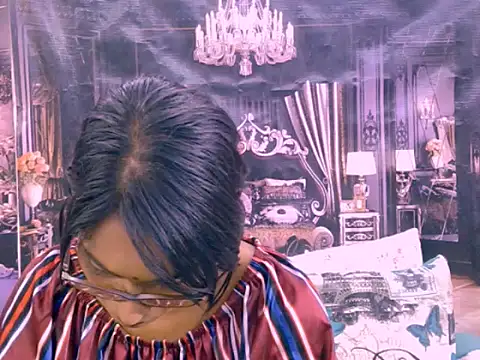 Czat XXX na żywo – IndianRebel4u2Luv
