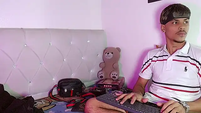 Angel_foxc13's Live XXX Chat