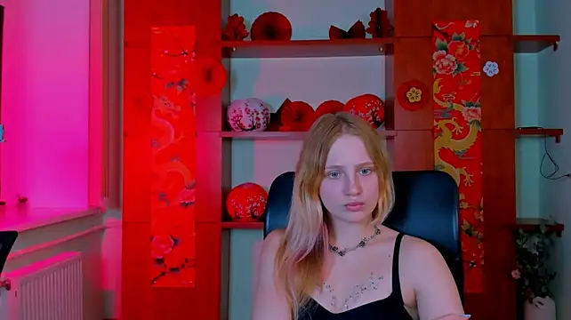 carolina_cold Adlı Modelin Canlı XXX Sohbeti