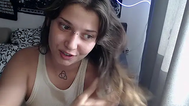 AlienforTwenty Live XXX-Chat