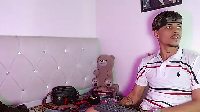 دردشة Angel_foxc13 الجنسية المباشرة