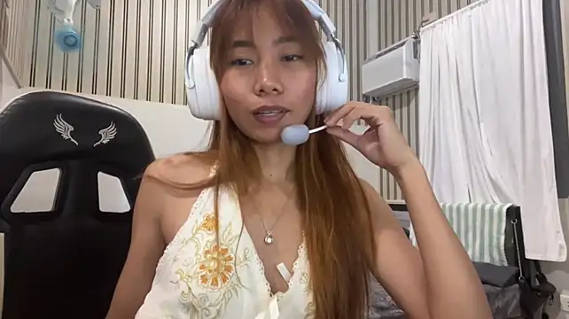 PiaSwida's Live XXX Chat