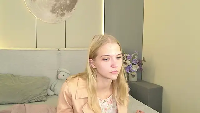 4example_Chloe's Live XXX Chat