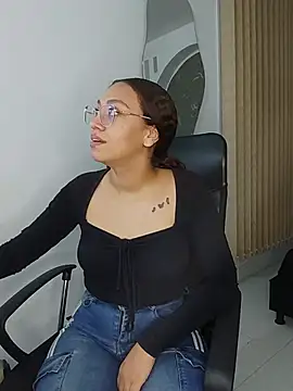 ritzabeth_daniel Adlı Modelin Canlı XXX Sohbeti