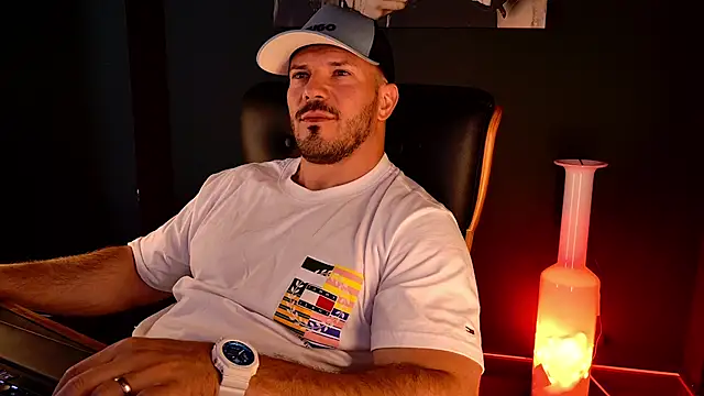 AngeloEric's Live XXX Chat