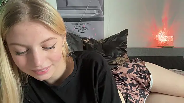 Fanny_Fresh Adlı Modelin Canlı XXX Sohbeti