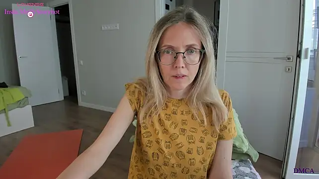 Chatroom XXX en direct de MollyStory