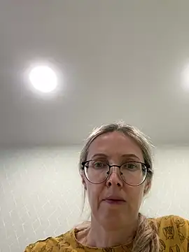 Chatroom XXX en direct de MollyStory