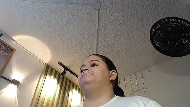 laura_br1 Chat XXX in diretta
