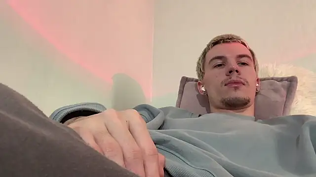 Jeremy1Scott Live XXX-chat