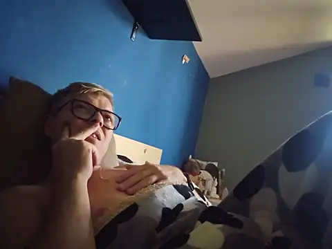XXX chat uživo modela blondeboy92