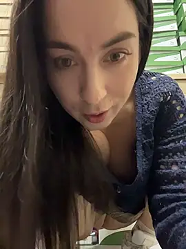 Chat XXX en directo de Holly_Play