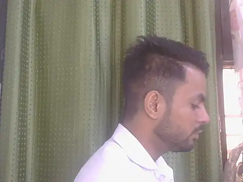 XXX chat uživo modela Stubborndesiboy