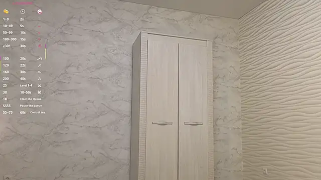 Showgerl Adlı Modelin Canlı XXX Sohbeti