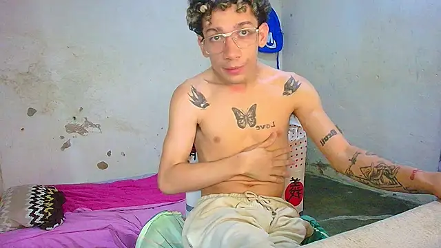 mateodeamjo_07 Live XXX Chat