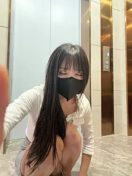 XXX chat uživo modela xiao-Lin