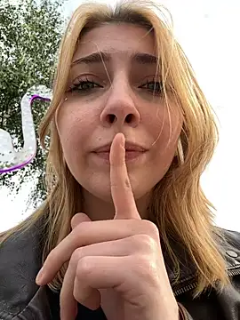 Chatroom XXX en direct de Sunny___Bunny