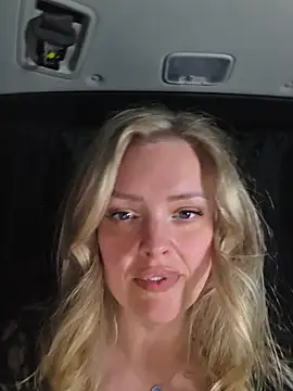 Bridgette03 élő XXX-chatje