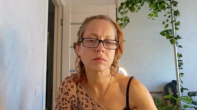 LioraWeiss Chat XXX in diretta